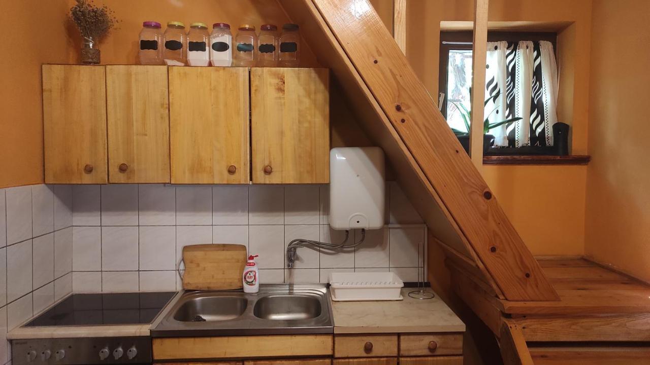 Appartamento Wood House Ruma Esterno foto