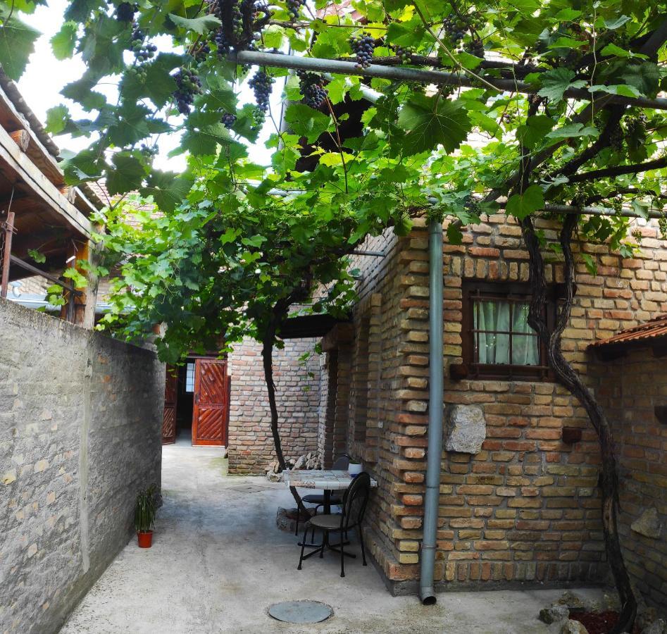 Appartamento Wood House Ruma Esterno foto